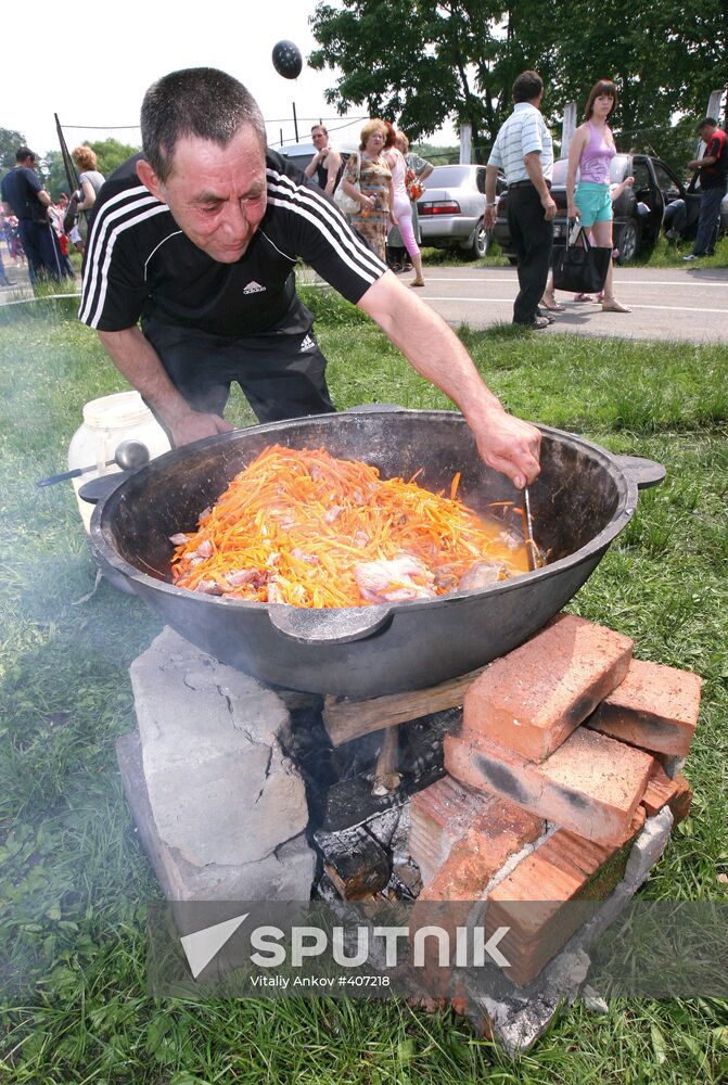 Primorye's ethnic Tatars and Bashkirs celebrate Sabantui
