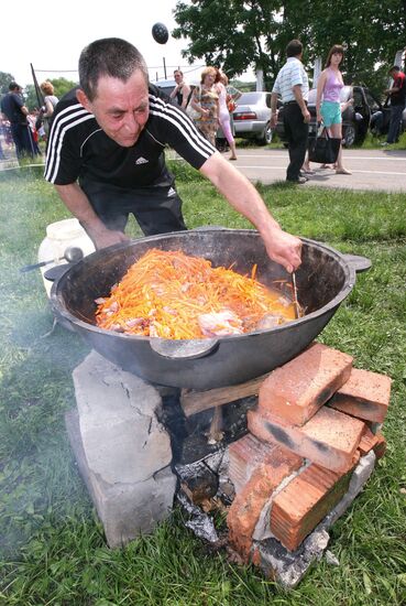 Primorye's ethnic Tatars and Bashkirs celebrate Sabantui