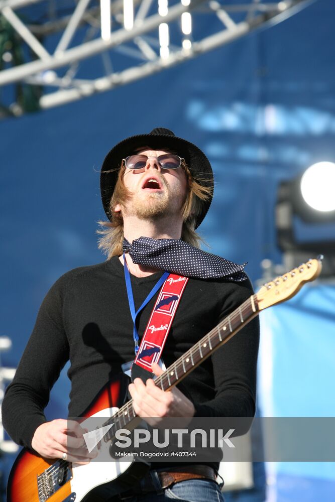 The Rifles performing on stage