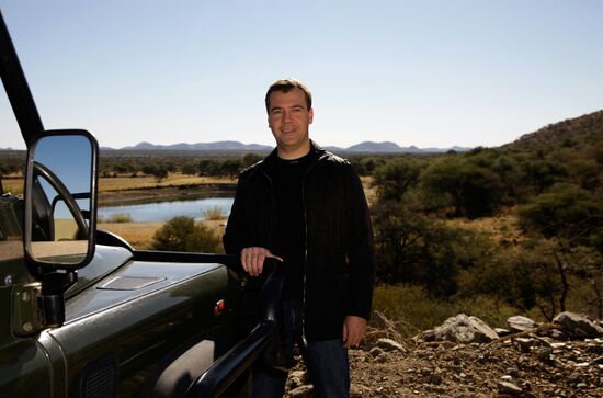 Dmitry Medvedev records blog entry