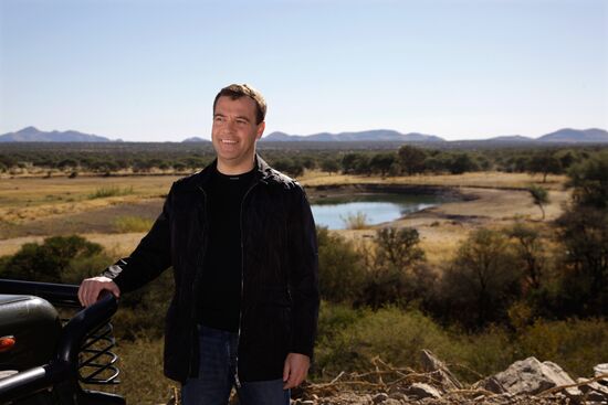 Dmitry Medvedev records blog entry
