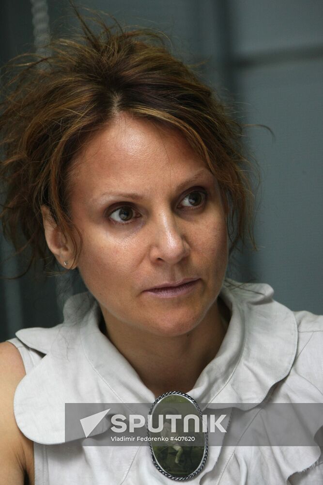 News conference. Family-dynasty festival