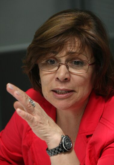 News conference. Family-dynasty festival