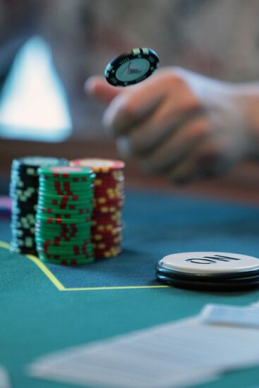 Sports poker at the PokerMoscow school