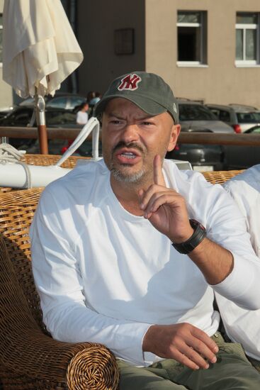 Fyodor Bondarchuk attending Kumir actor awards ceremony