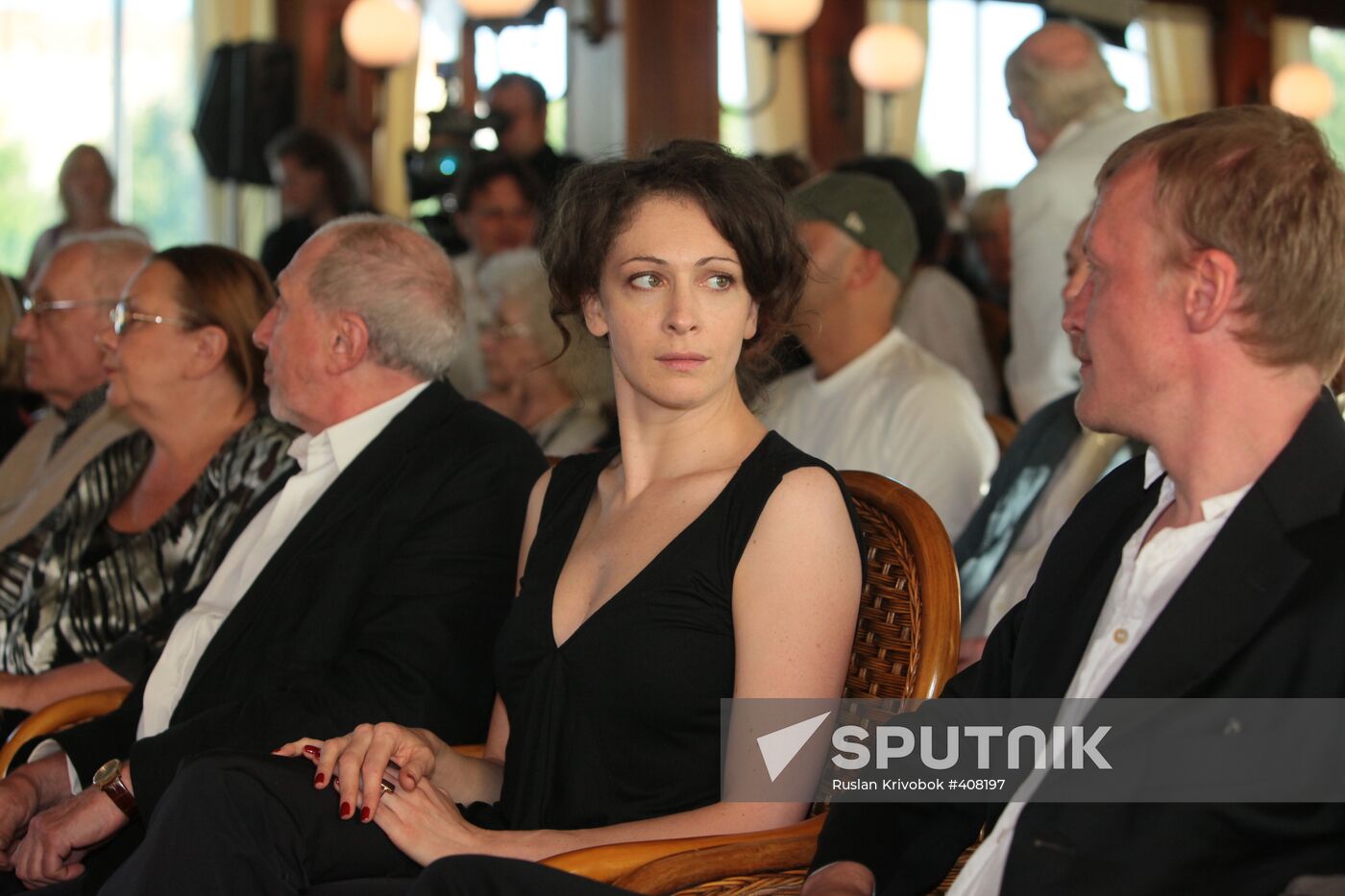 Kseniya Rappoport attending Kumir actor awards ceremony
