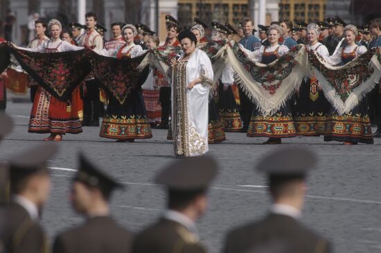 Lyudmila Zykina performing on Red Square