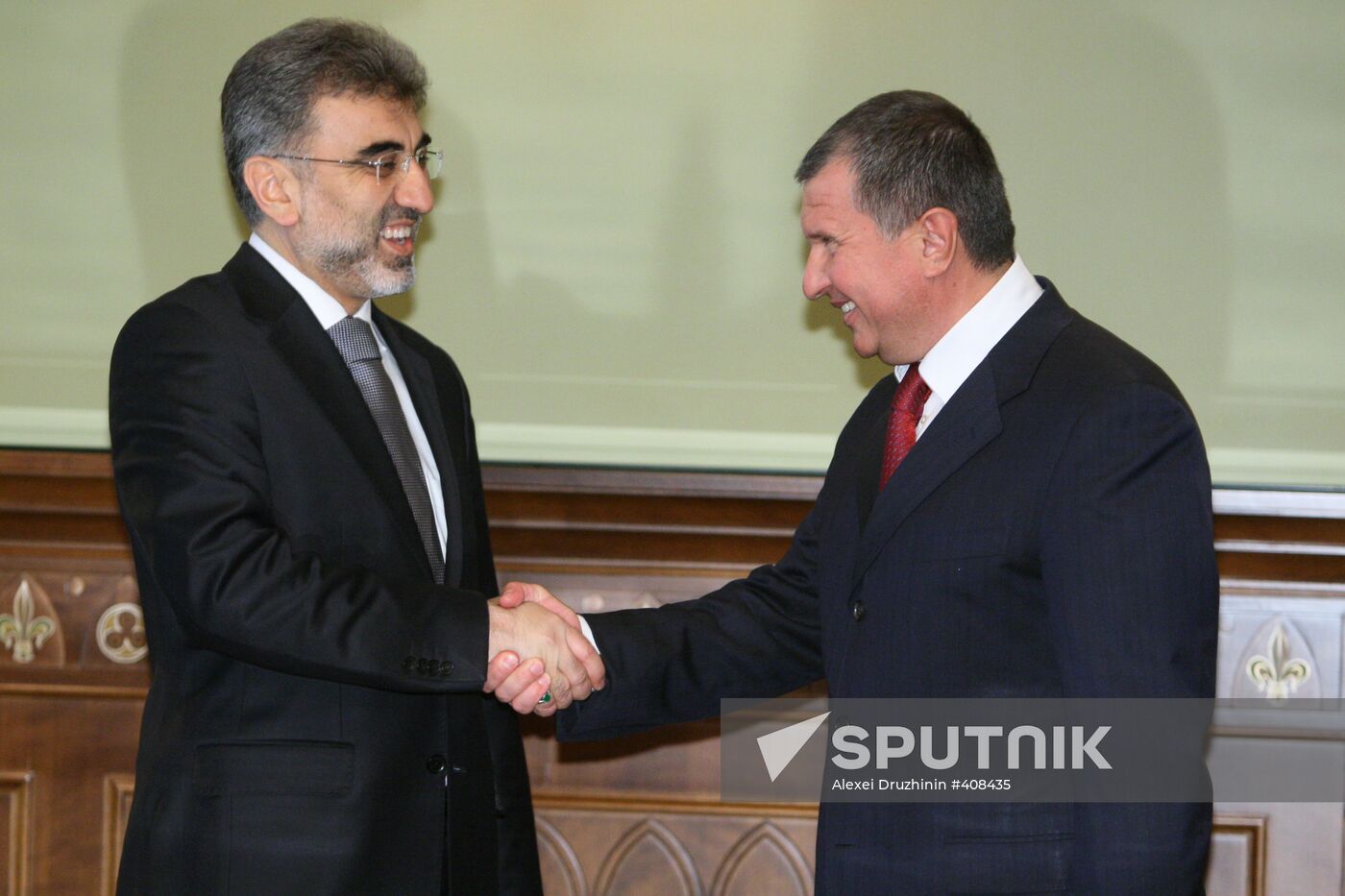Igor Sechin meeting with Taner Yildiz