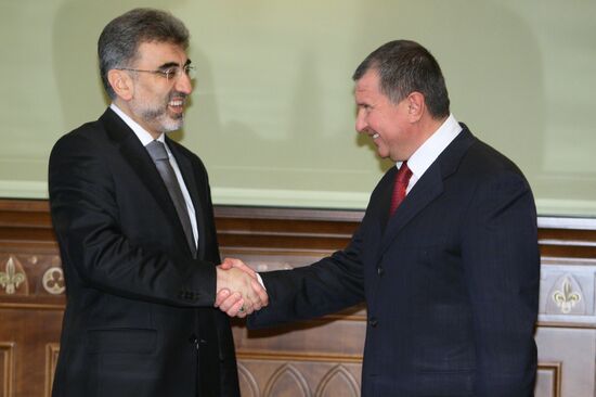 Igor Sechin meeting with Taner Yildiz