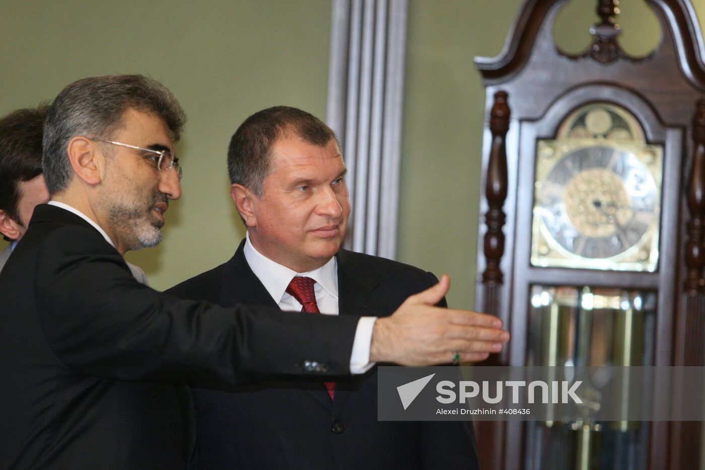 Igor Sechin meeting with Taner Yildiz