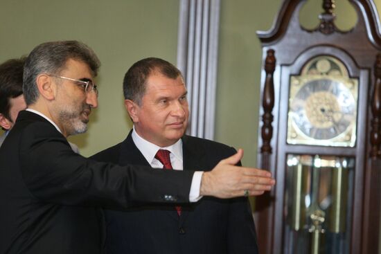 Igor Sechin meeting with Taner Yildiz