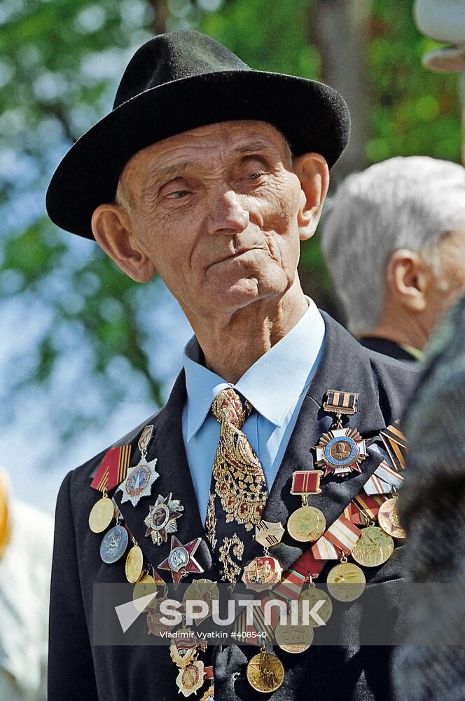 Soviet WWII veterans take part in Victory Day Parade