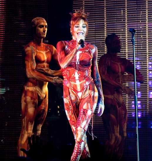 Mylène Farmer gives concert in Moscow