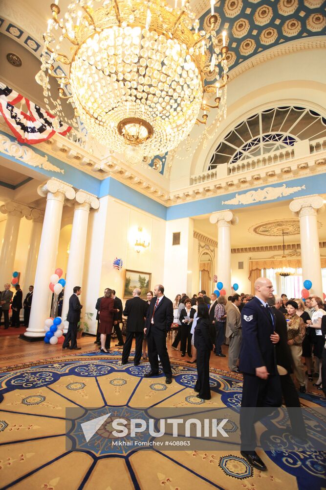 Reception in U.S. Embassy to celebrate Independence Day