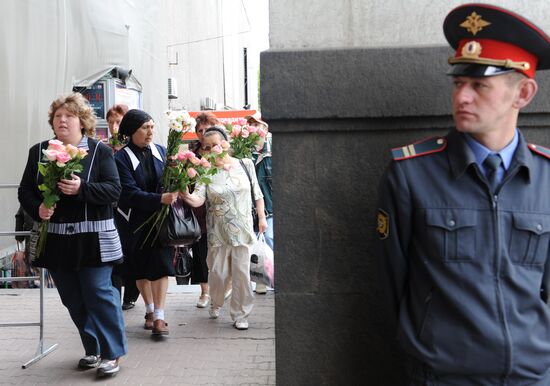 Paying last respects to Lyudmila Zykina