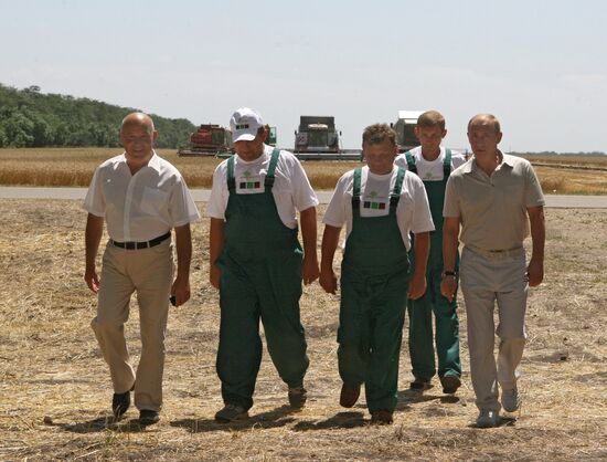 Vladimir Putin visits Southern Federal District