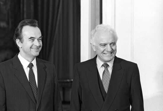 Eduard Shevardnadze meeting with Jaromir Johanes