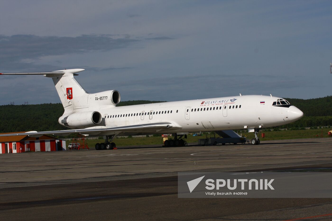 Atlant-Soyuz Airlines Tupolev 154M aircraft