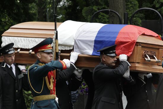 Lyudmila Zykina's funeral