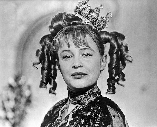Marina Neyolova in A Very Old Story