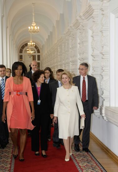 Svetlana Medvedeva meets with Michelle Obama