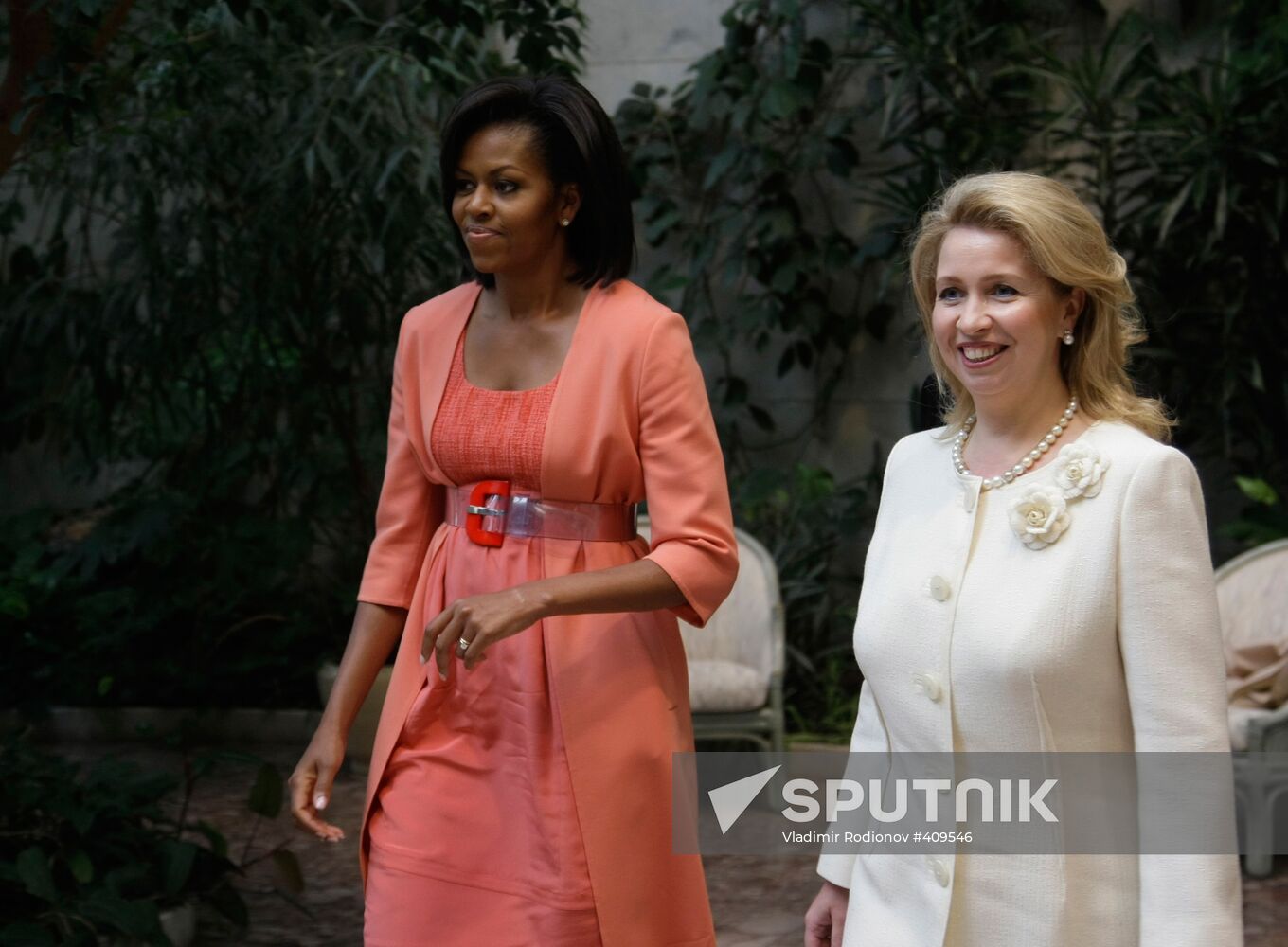 Svetlana Medvedeva meets with Michelle Obama