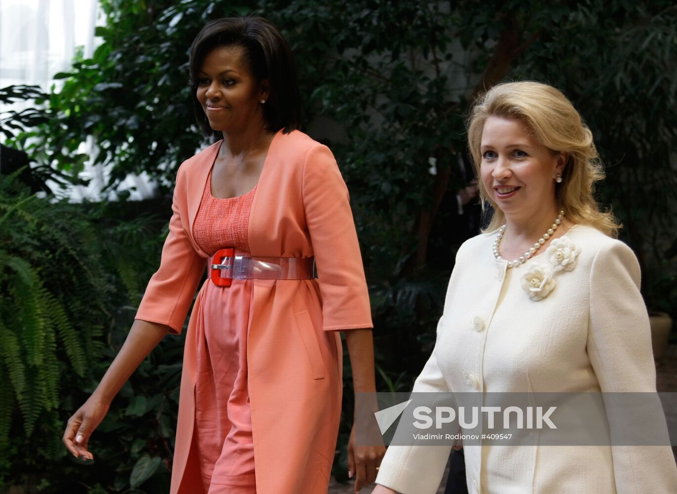 Svetlana Medvedeva meets with Michelle Obama
