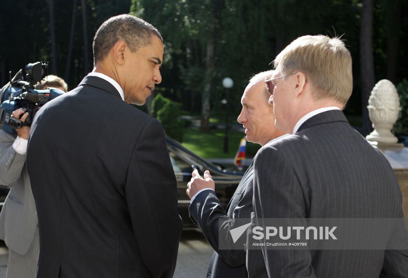 U.S. President Barack Obama meets with Vladimir Putin