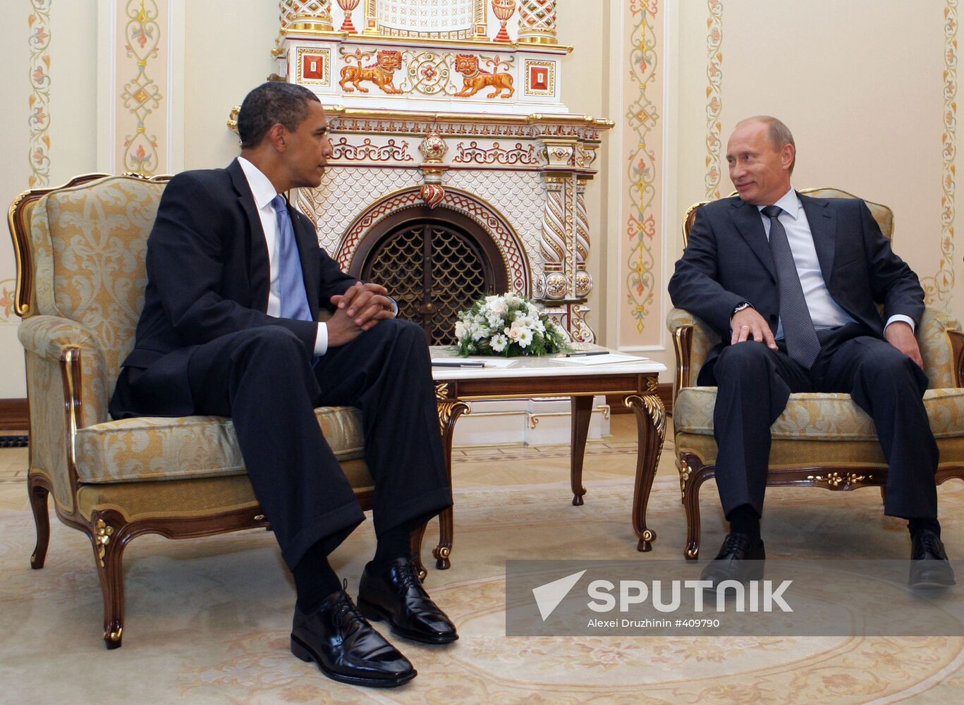 U.S. President Barack Obama meets with Vladimir Putin