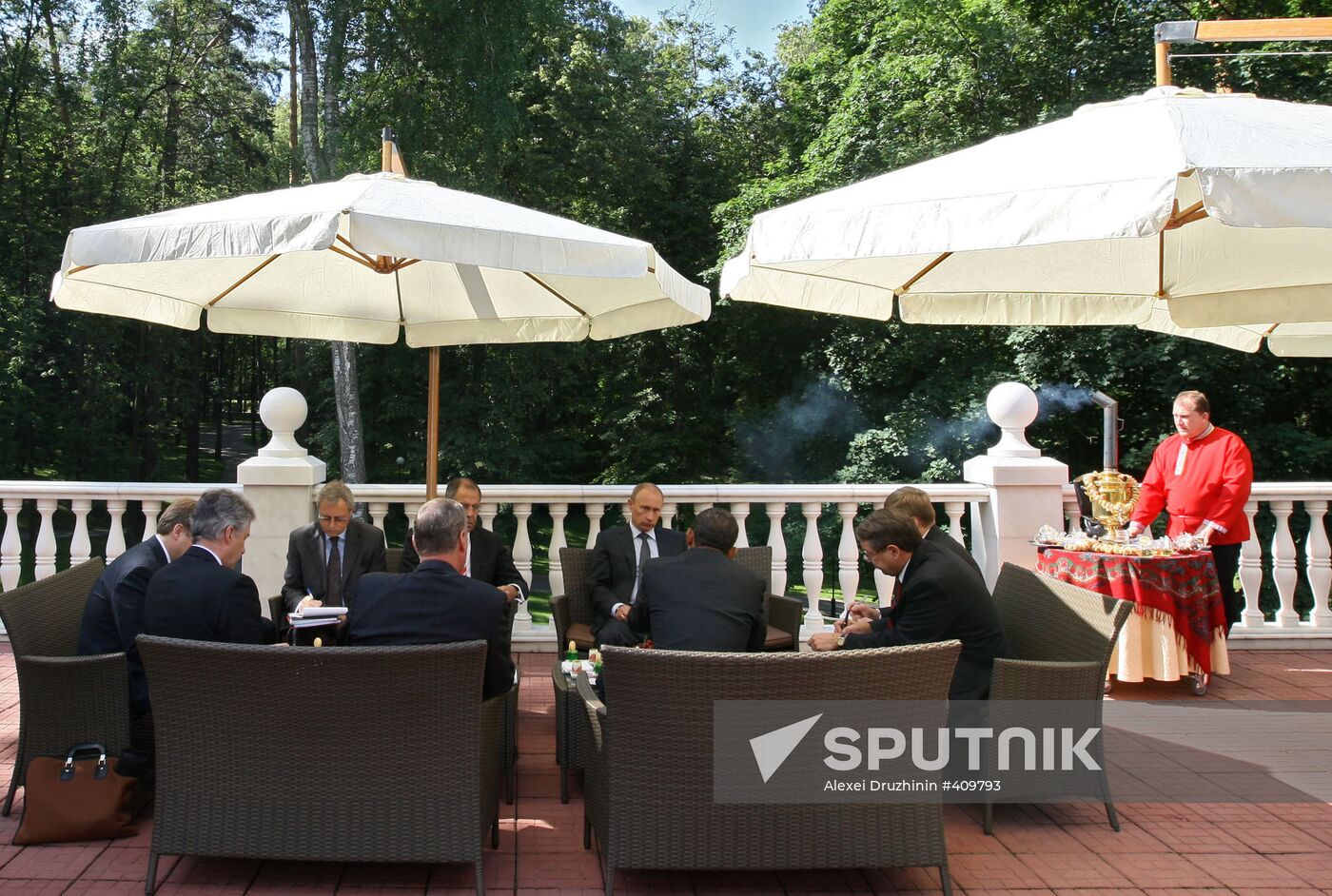 U.S. President Barack Obama meets with Vladimir Putin