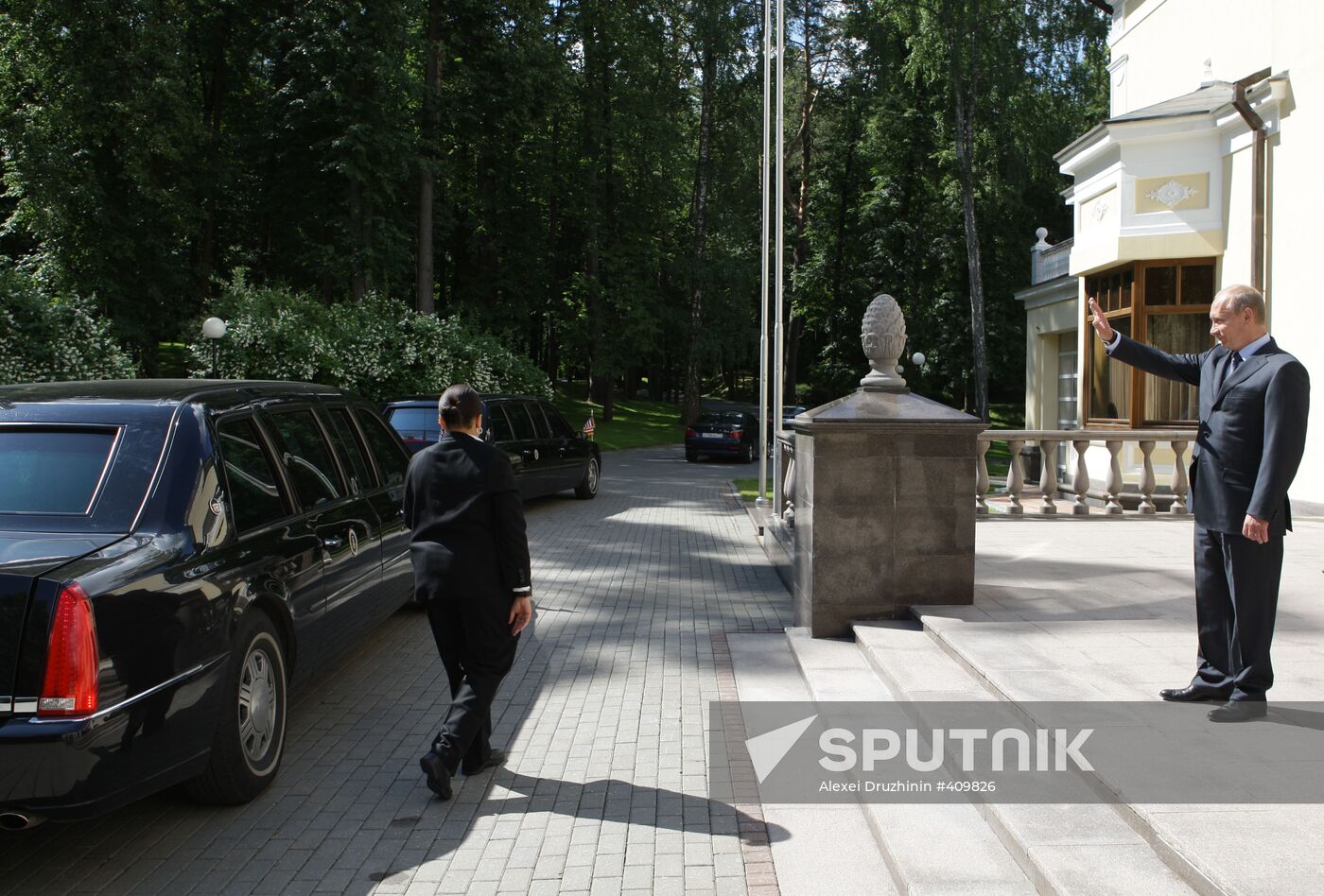 Vladimir Putin meeting with Barack Obama