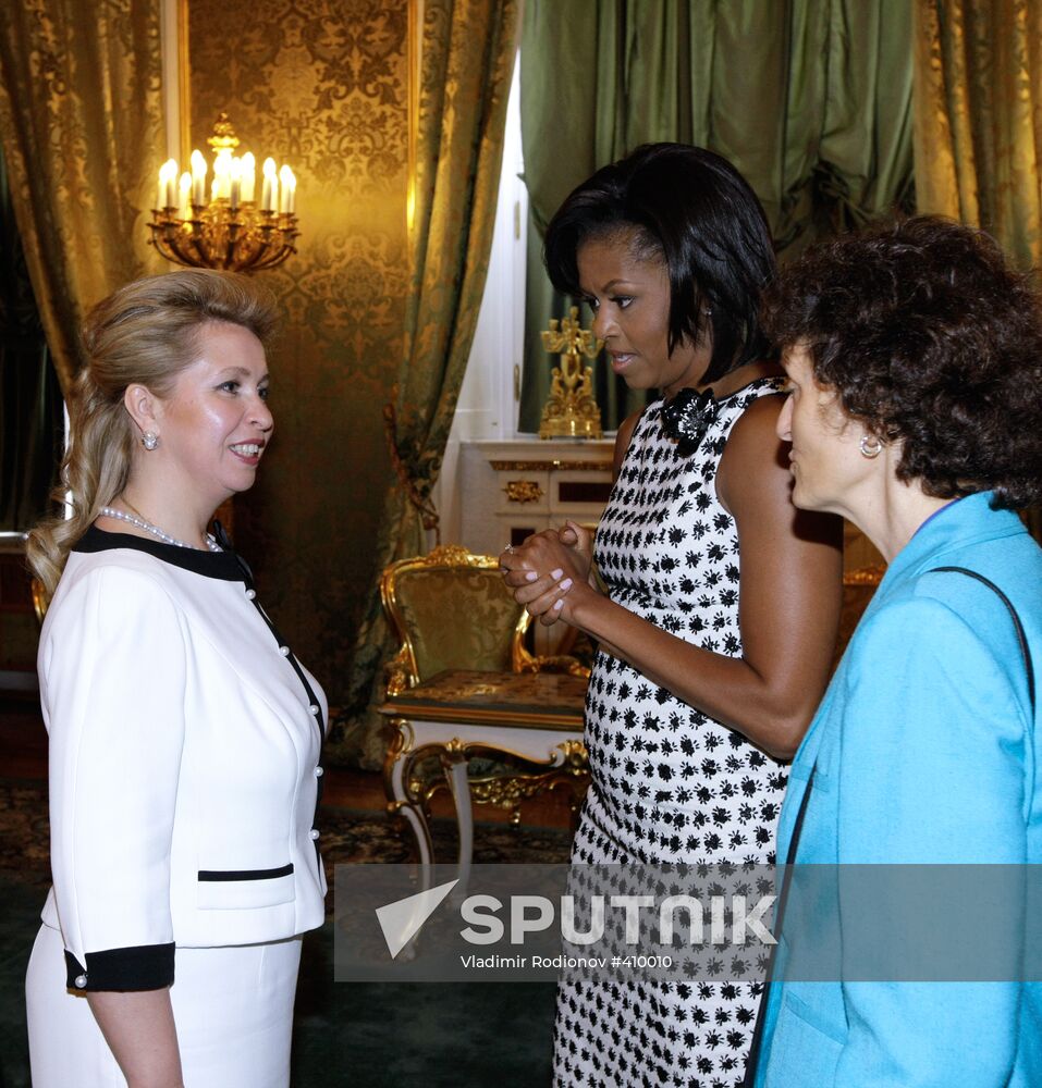 Russian, U.S. first ladies meet at Grand Kremlin Palace