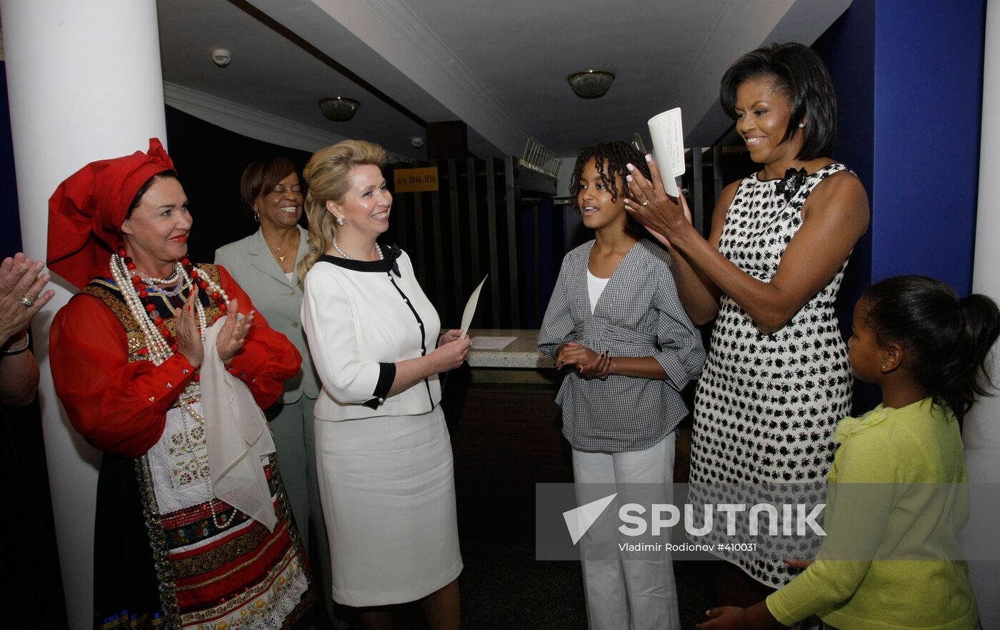 Russian, U.S. first ladies attend charity concert