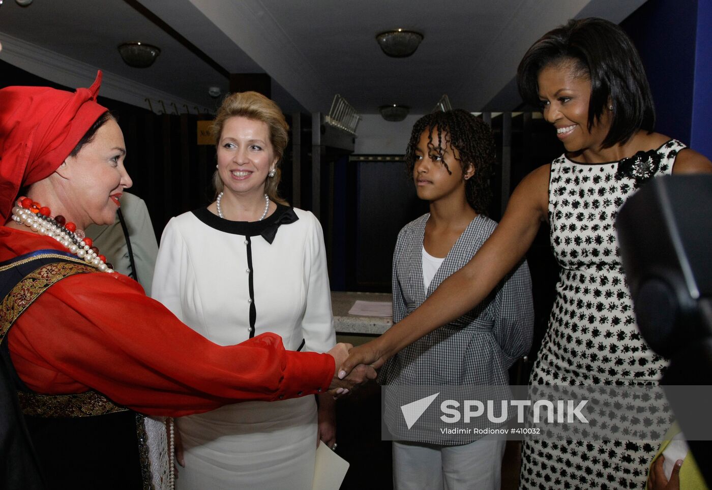 Russian, U.S. first ladies attend charity concert