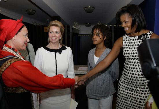 Russian, U.S. first ladies attend charity concert