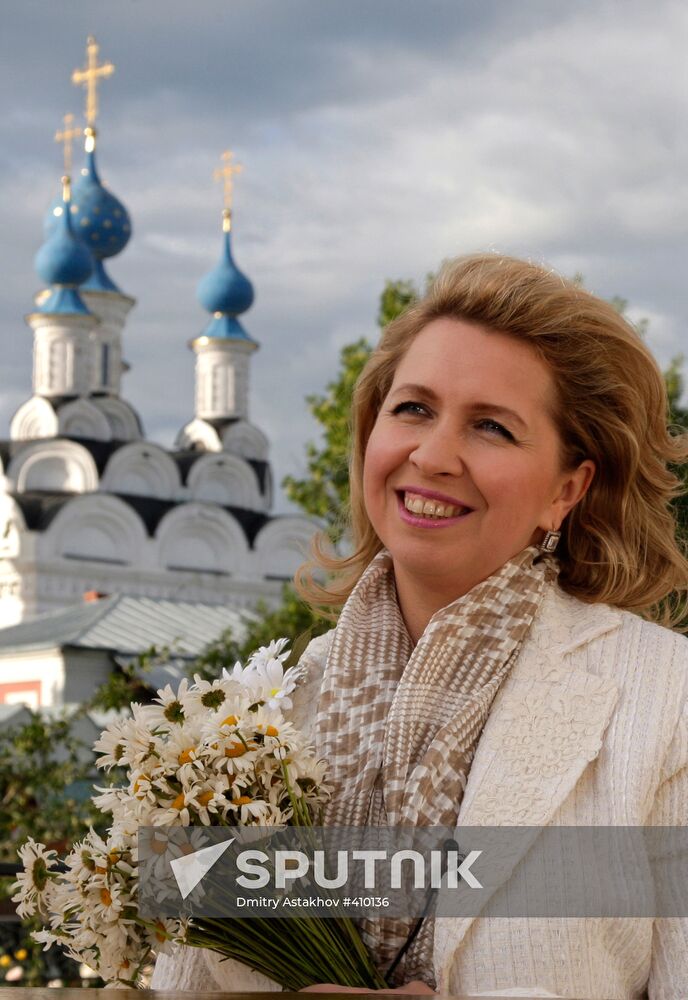 Svetlana Medvedev congratulates Russians