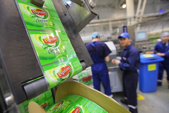 Pepsi Bottling Group opens bottling plant outside Moscow