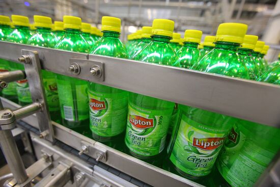 Pepsi Bottling Group opens bottling plant outside Moscow