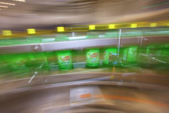 Pepsi Bottling Group opens bottling plant outside Moscow