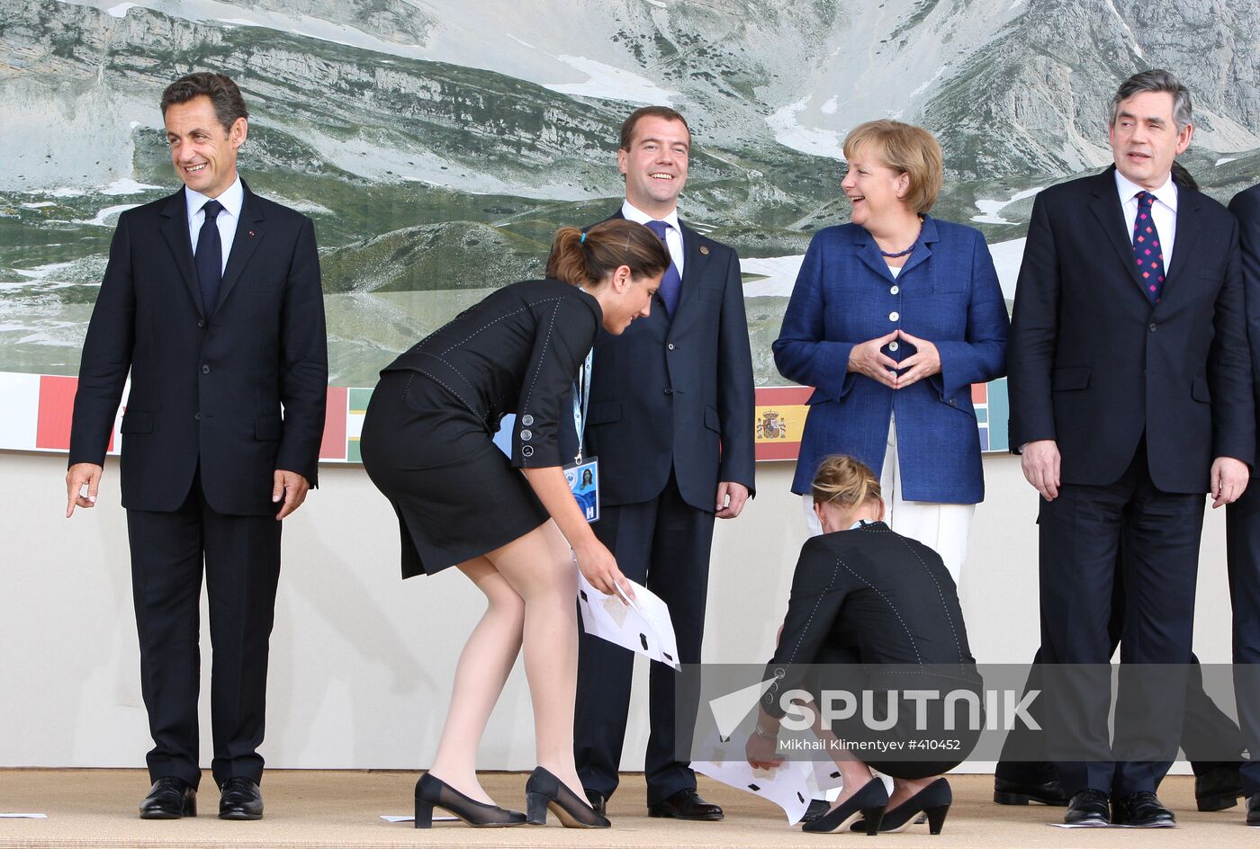 Dmitry Medvedev attends 2009 G8 summit