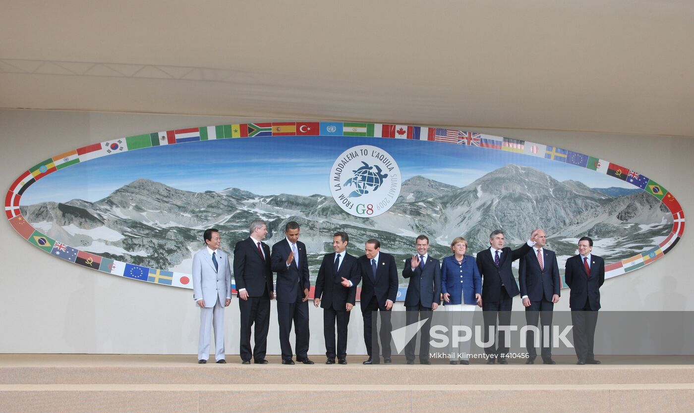 Dmitry Medvedev attends 2009 G8 summit