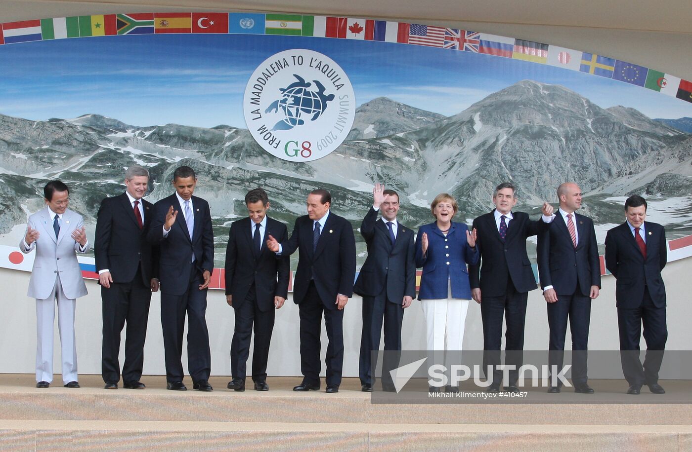 Dmitry Medvedev attends 2009 G8 summit