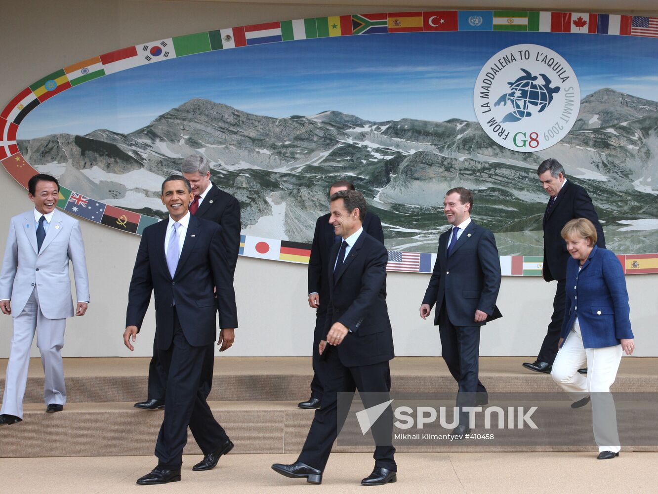 Dmitry Medvedev attends 2009 G8 summit
