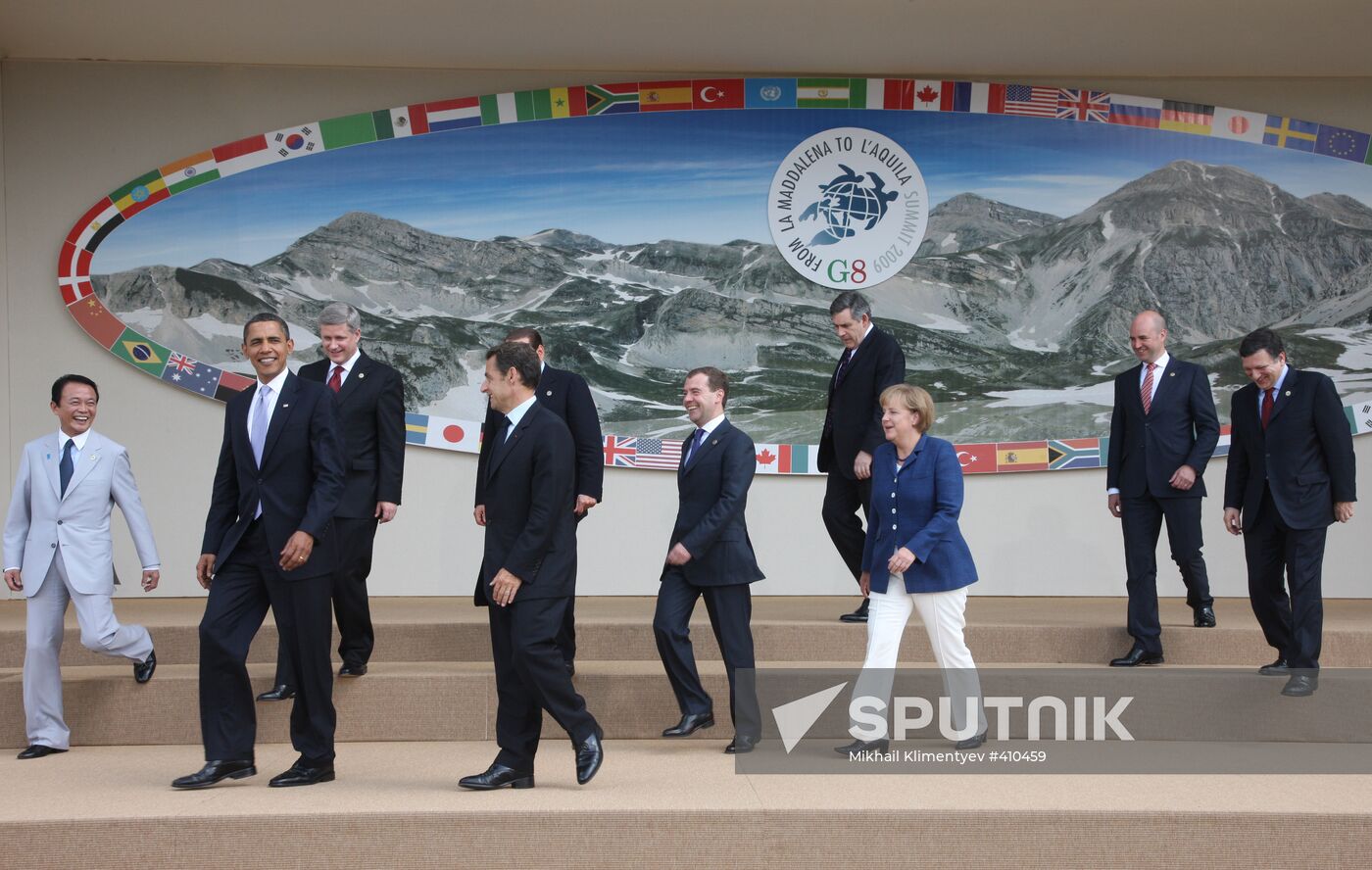 Dmitry Medvedev attends 2009 G8 summit