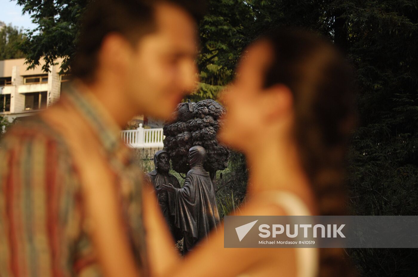 Monument to Peter and Fevronia unveiled in Sochi