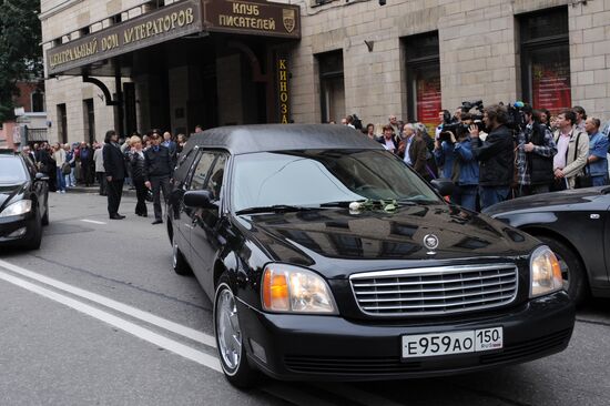 Bidding farewell to novelist Vasily Aksyonov