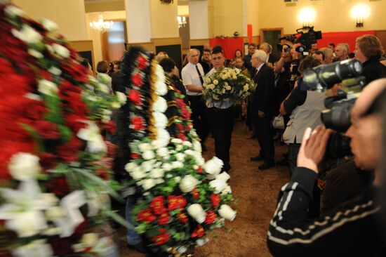 Bidding farewell to novelist Vasily Aksyonov