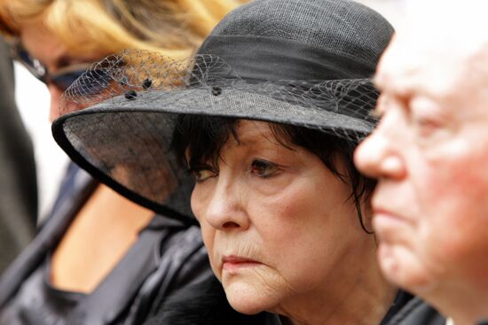 Poetess Bella Akhmadulina