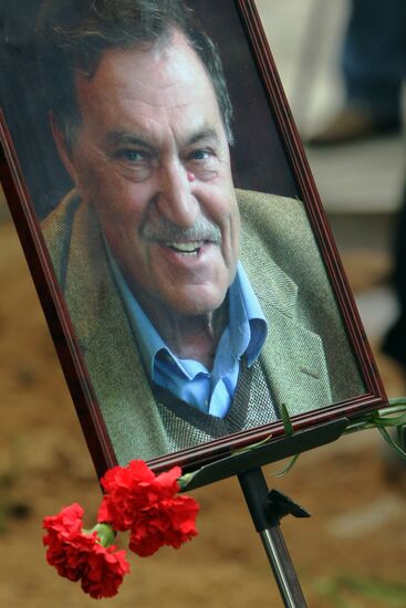 Author Vasily Aksyonov's funeral