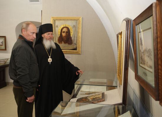 Russian PM Vladimir Putin visits North Western Federal District